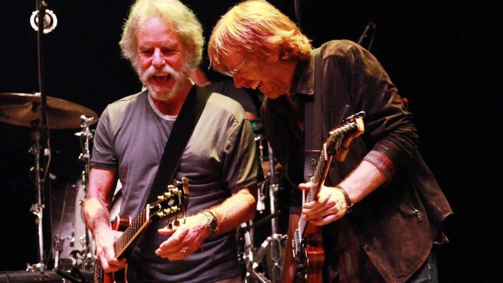 Trey Anastasio Pays Tribute to Bob Weir: 'This One Really Hurts'