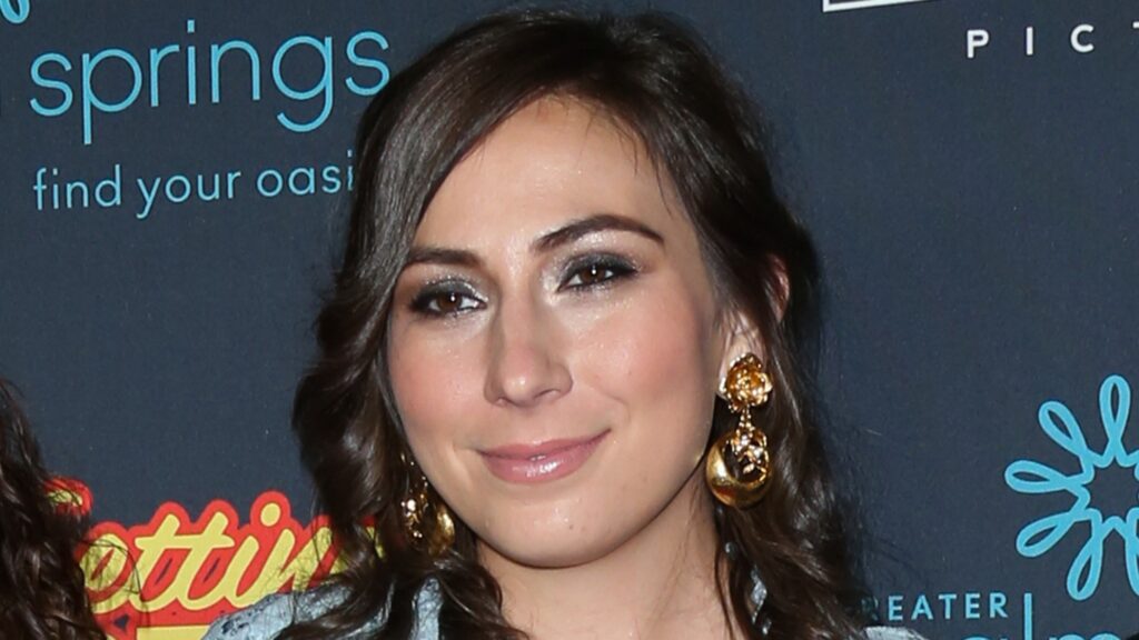 Witness at Victoria Jones' Hotel Room Told First Responders She Using Cocaine