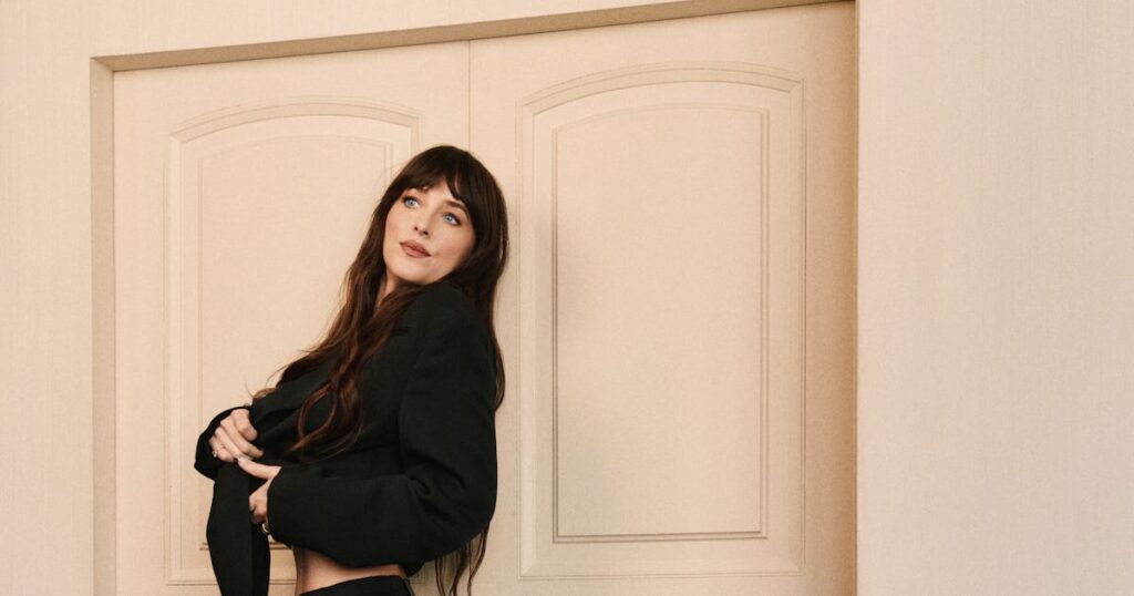 Dakota Johnson Talks Calvin Klein Runway Show & Meeting Blackpink’s Jennie Dakota Johnson Talks Calvin Klein Runway Show & Meeting Blackpink’s Jennie