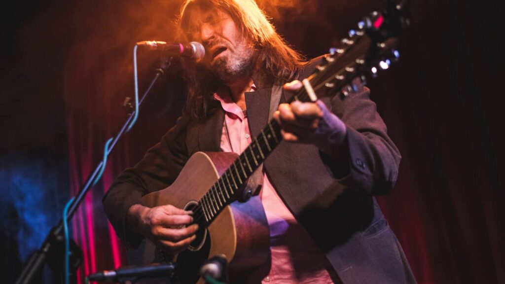 Evan Dando's Wife Speaks Out After Lemonheads Frontman Hospitalized