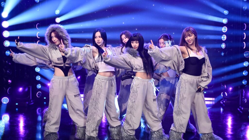 Watch TWICE Revisit Vibrant Hit ‘Strategy’ on ‘Fallon’ Watch TWICE Revisit Vibrant Hit 'Strategy' on 'Fallon'