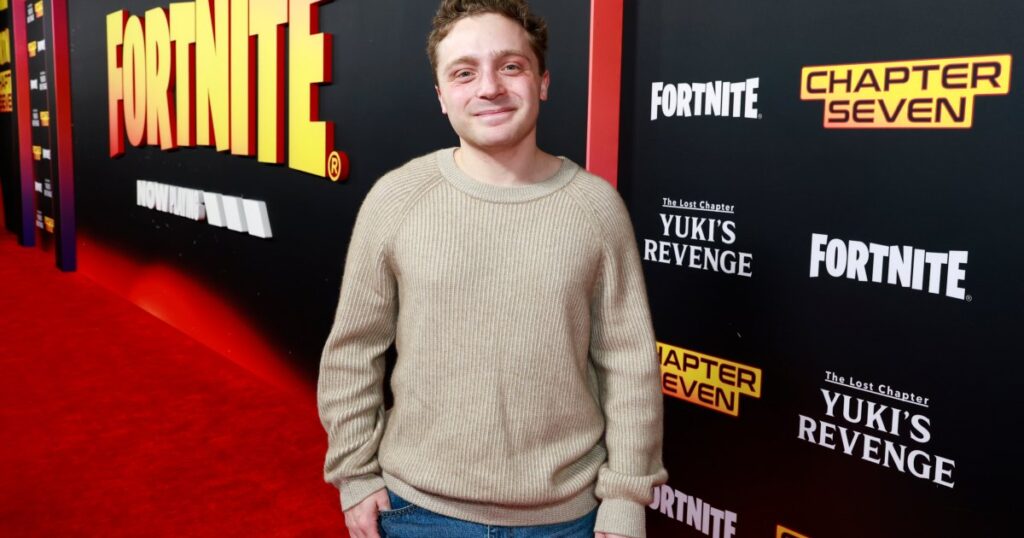 Jake Shane’s ‘Embarrassing’ Autograph Session Takes Messy Turn