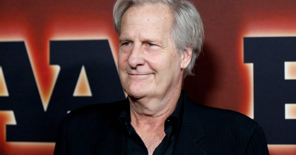 Jeff Daniels Didn’t Expect His Sandwich to Break the Internet- Life & Style