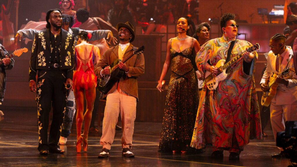 Oscars' Showrunner Reveals Moments Fans Didn't See on TV