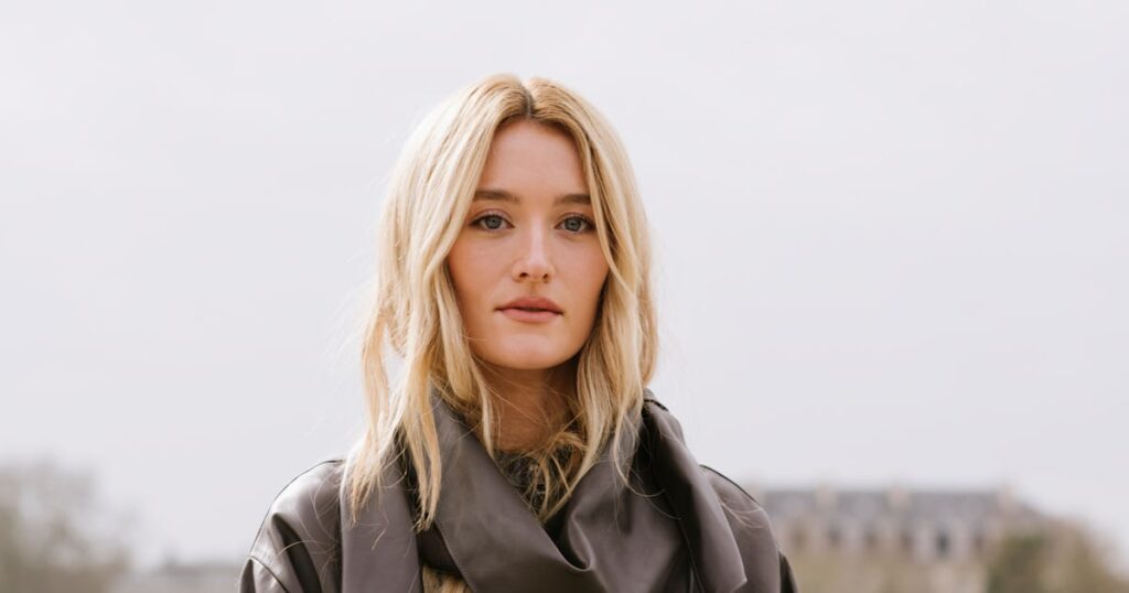 Sarah Pidgeon Updates Carolyn Bessette-Kennedy’s ’90s Uniform for Today