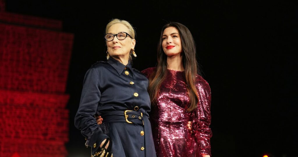 Anne Hathaway & Meryl Streep Reunite in High Style for ‘TDWP2’ Press in Mexico City Anne Hathaway & Meryl Streep Reunite in High Style for 'TDWP2' Press in Mexico City
