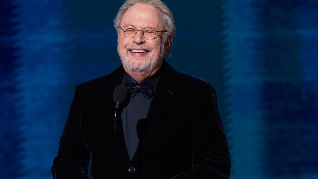 Billy Crystal Announces Play About the Loss of His Home in L.A. Fires