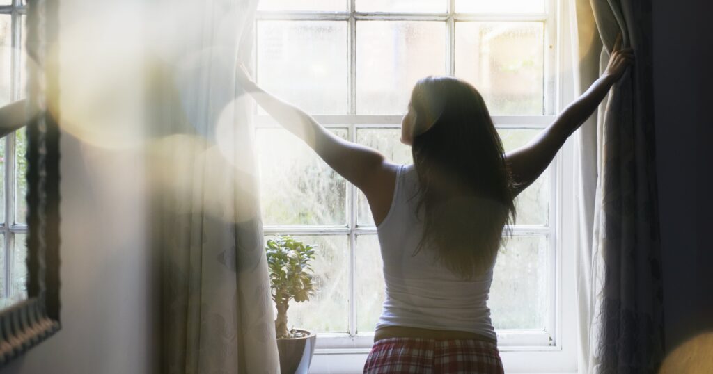 How to Become a Morning Person, According to a Sleep Expert How to Become a Morning Person, According to a Sleep Expert