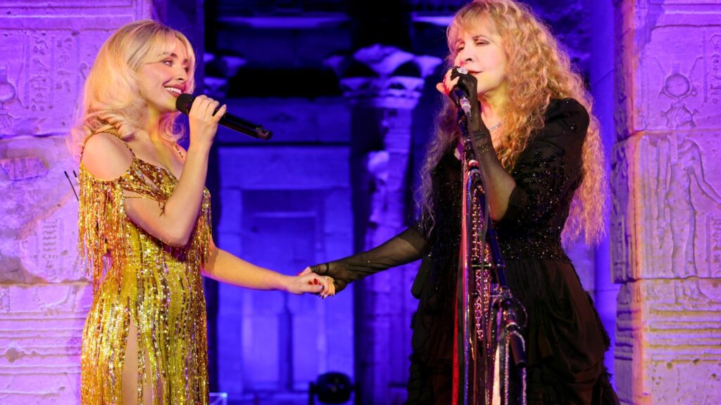 Sabrina Carpenter and Stevie Nicks Perform 'Landslide' at the Met Gala