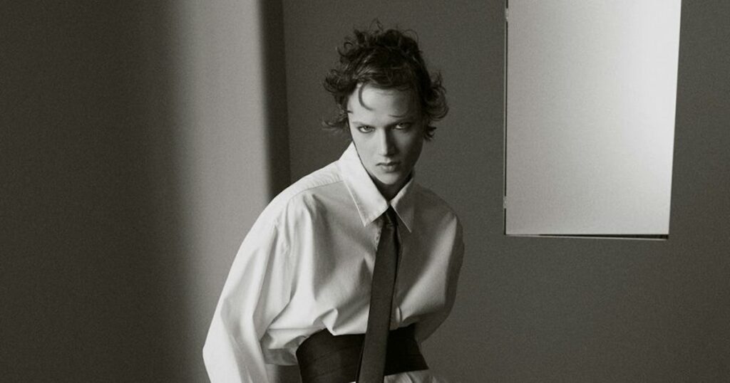 She's No Slouch: Spring's Loose Silhouettes Are Precisely Polished