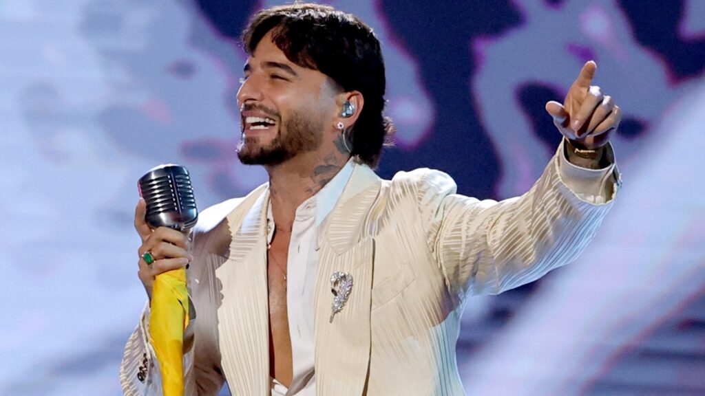 Watch Maluma Perform 'Tu Recuerdo' and Celebrate Columbia