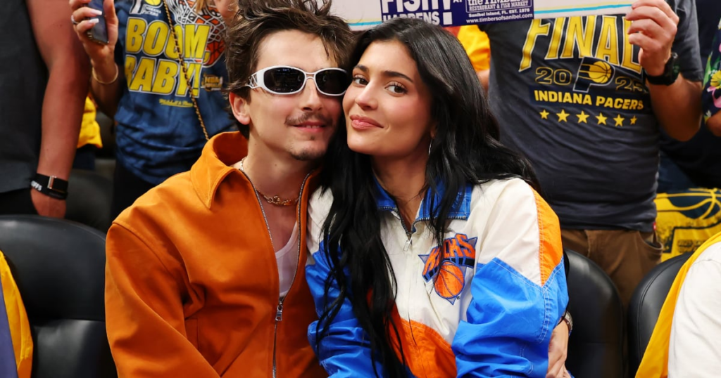 Best Celebrity Courtside Fashion Moments at NBA Games Best Celebrity Courtside Fashion Moments at NBA Games