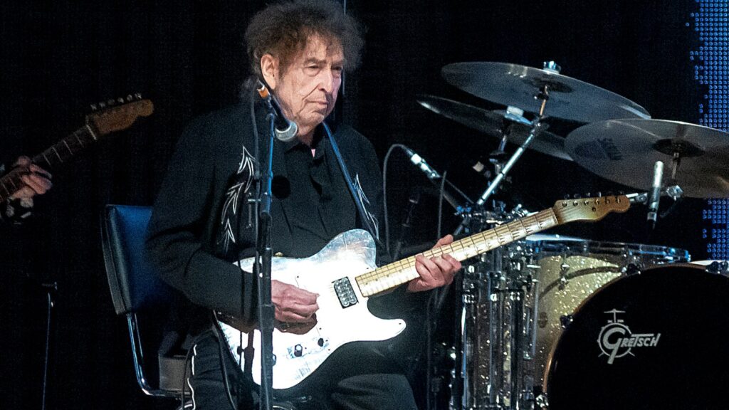 Hear Bob Dylan Play ‘You Ain’t Goin’ Nowhere’ for First Time in 14 Years Hear Bob Dylan Play 'You Ain't Goin' Nowhere' for First Time in 14 Years