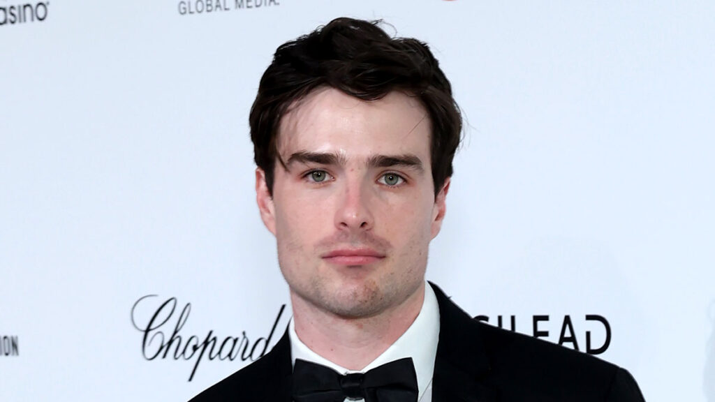 Is Michael Bradway Single or Married? His Real-Life Fiancee Is Also an Actor! – Just Jared – Celebrity News and Gossip Is Michael Bradway Single or Married? His Real-Life Fiancee Is Also an Actor! - Just Jared - Celebrity News and Gossip