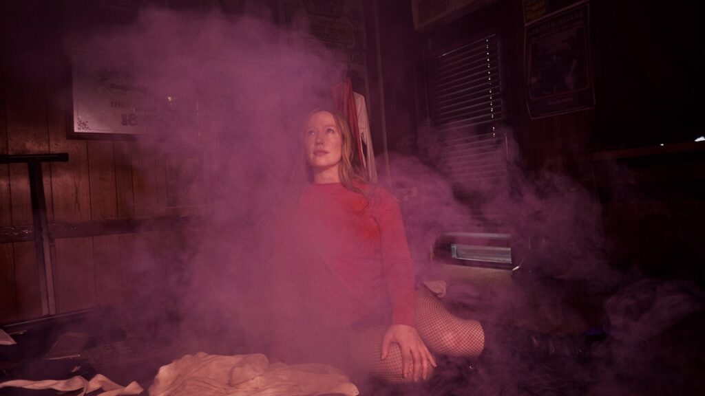 Julia Jacklin Announces New Album ‘The Gem,’ Drops New Single Julia Jacklin Announces New Album 'The Gem,' Drops New Single