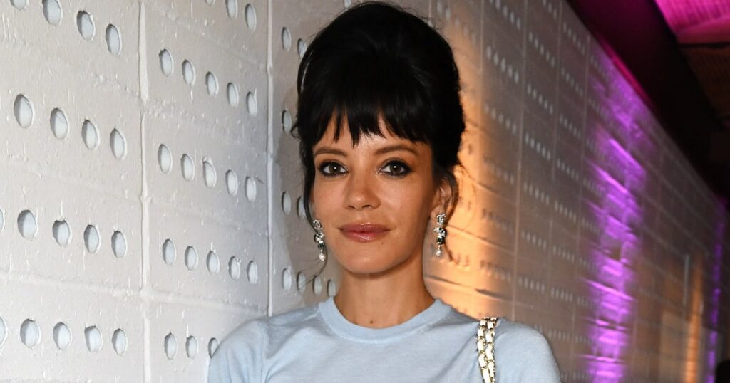 Lily Allen Gives the Crop Top Trend Some Teeth Lily Allen Gives the Crop Top Trend Some Teeth