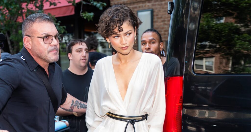 Is Zendaya’s Goddess Dress a Sneak Peak of Her ‘The Odyssey’ Press Tour? Is Zendaya’s Goddess Dress a Sneak Peak of Her 'The Odyssey' Press Tour?