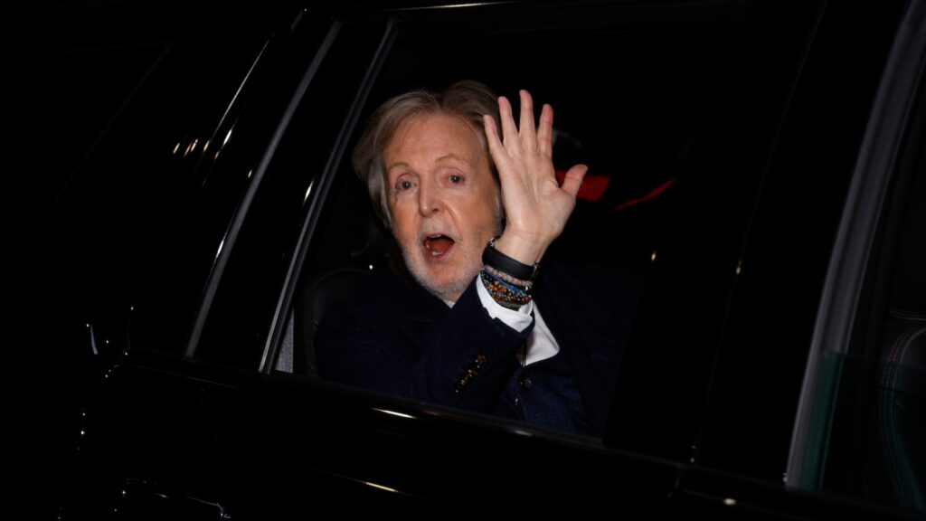 Paul McCartney Played ‘I Want to Hold Your Hand’ at Taylor Swift’s Wedding Paul McCartney Played 'I Want to Hold Your Hand' at Taylor Swift's Wedding