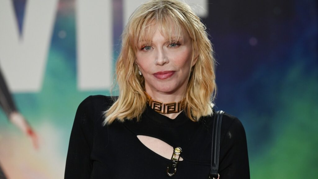 Courtney Love Reveals She ‘Almost Died’ in 2019 Courtney Love Reveals She 'Almost Died' in 2019