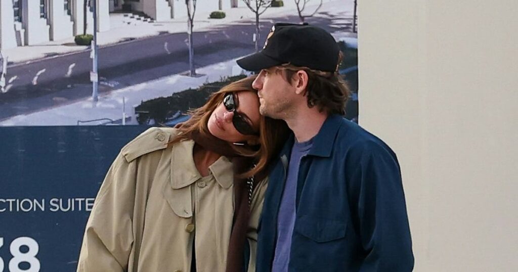 Kaia Gerber and Lewis Pullman Are a Match Made in Wardrobe-Classics Heaven Kaia Gerber and Lewis Pullman Are a Match Made in Wardrobe-Classics Heaven