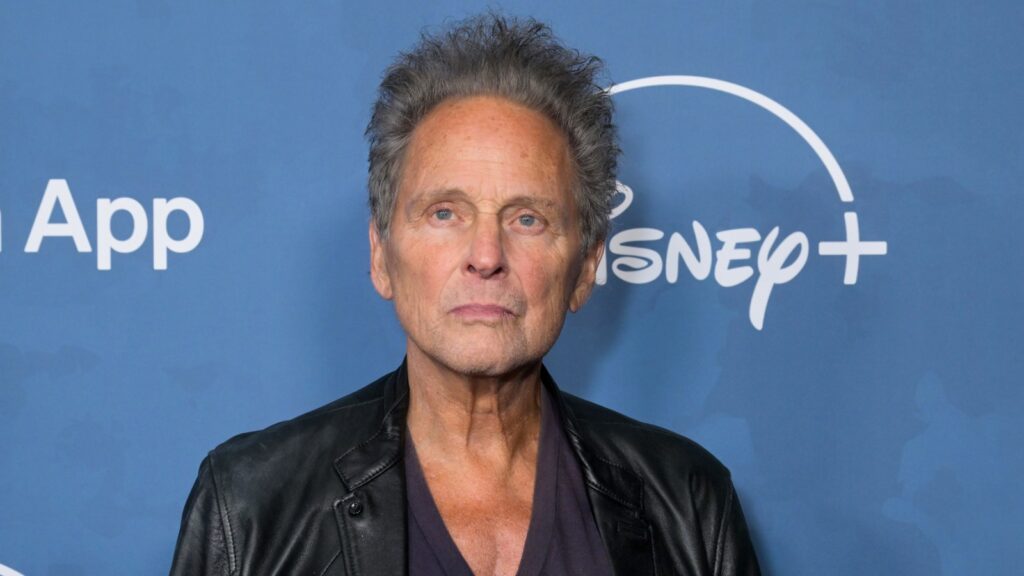 Lindsey Buckingham's Alleged Stalker Found Incompetent to Stand Trial