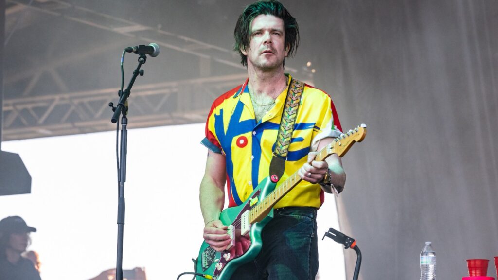 Modest Mouse Drops Guitarist Simon O’Connor From Upcoming Tour Modest Mouse Drops Guitarist Simon O'Connor From Upcoming Tour
