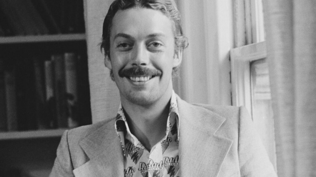 Tim Curry Tributes Pour in From Carol Burnett, Rob Schneider and More