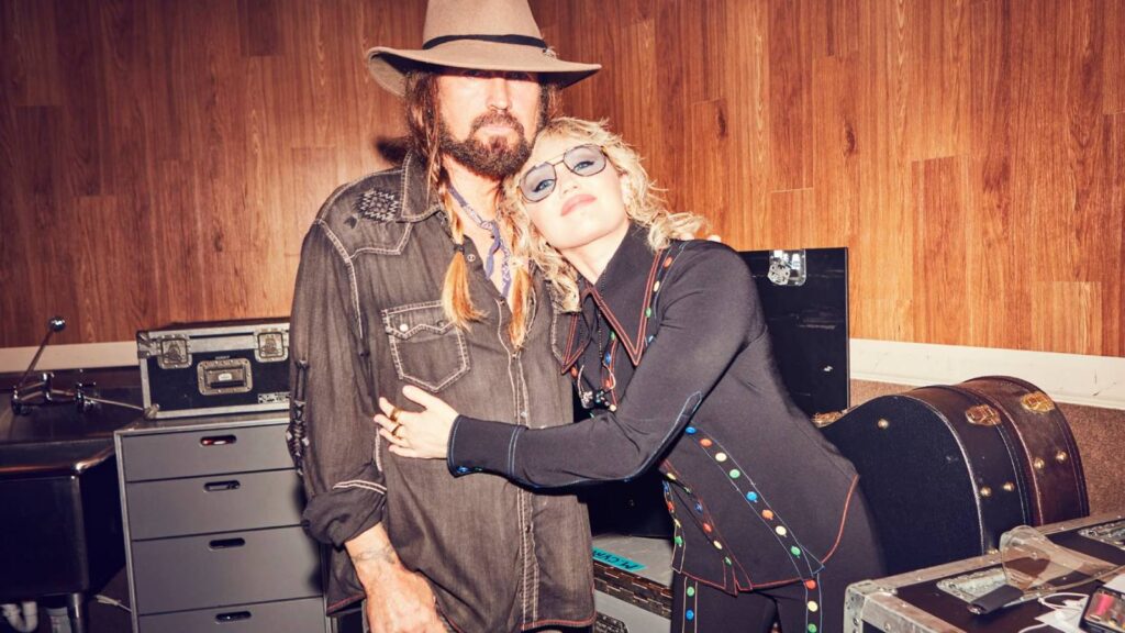 Billy Ray Cyrus Says Miley Dropping Last Name Is ‘Natural Progression’ Billy Ray Cyrus Says Miley Dropping Last Name Is ‘Natural Progression'