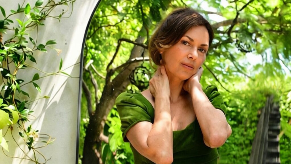 Susanna Hoffs on the Bangles, New Album ‘The List,’ and the Eighties Susanna Hoffs on the Bangles, New Album 'The List,' and the Eighties