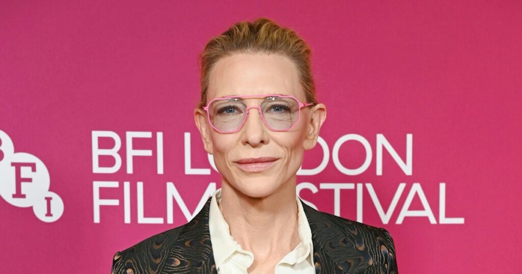 Cate Blanchett Makes a 10-Year-Old Outfit Feel Totally New Cate Blanchett Makes a 10-Year-Old Outfit Feel Totally New