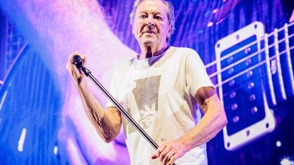 Deep Purple Postpone Concerts After Ian Gillan's 'Medical Emergency'