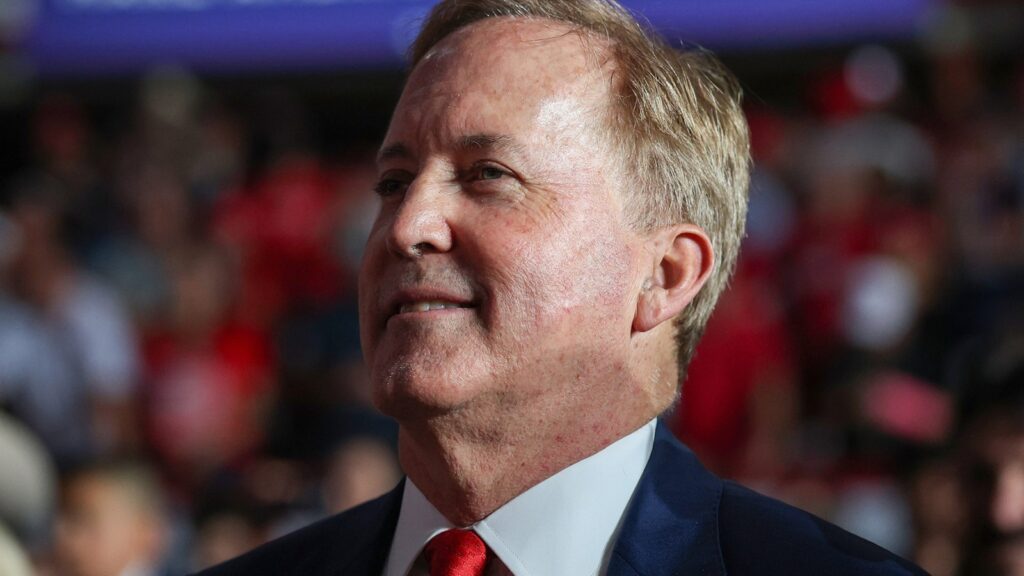 Ken Paxton in New Leaked Audio: ‘Abbott Is Struggling’ Ken Paxton in New Leaked Audio: 'Abbott Is Struggling'