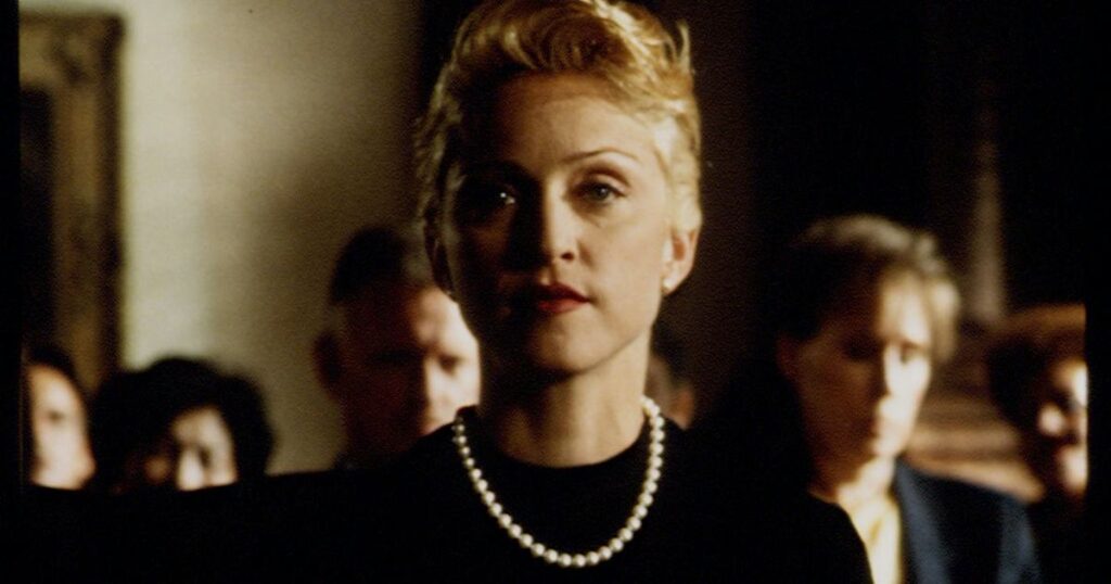 The Most Fashionable Erotic Thrillers to Add to Your Halloween Watchlist